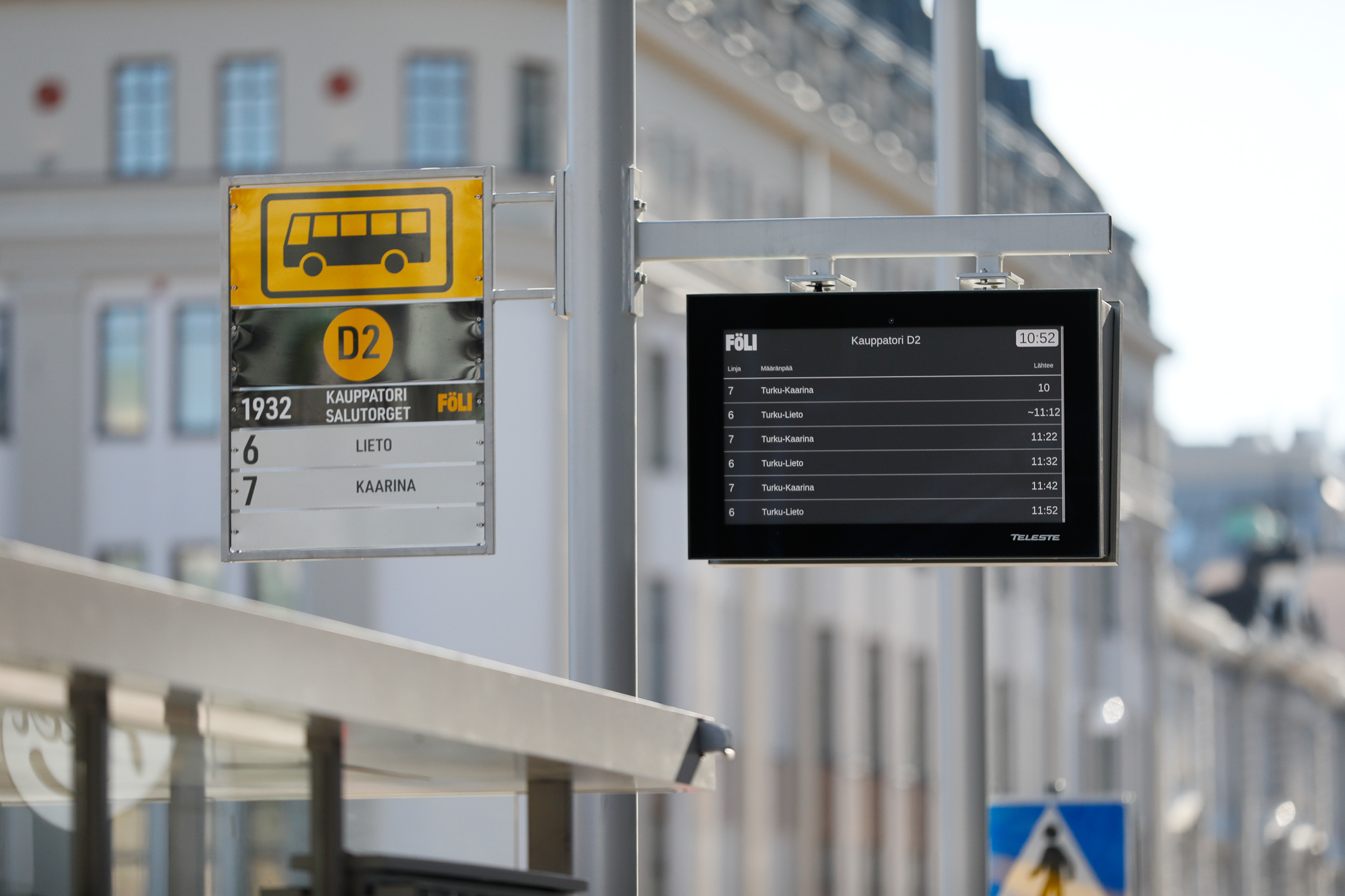 Aikataulunäyttö Turun Kauppatorilla